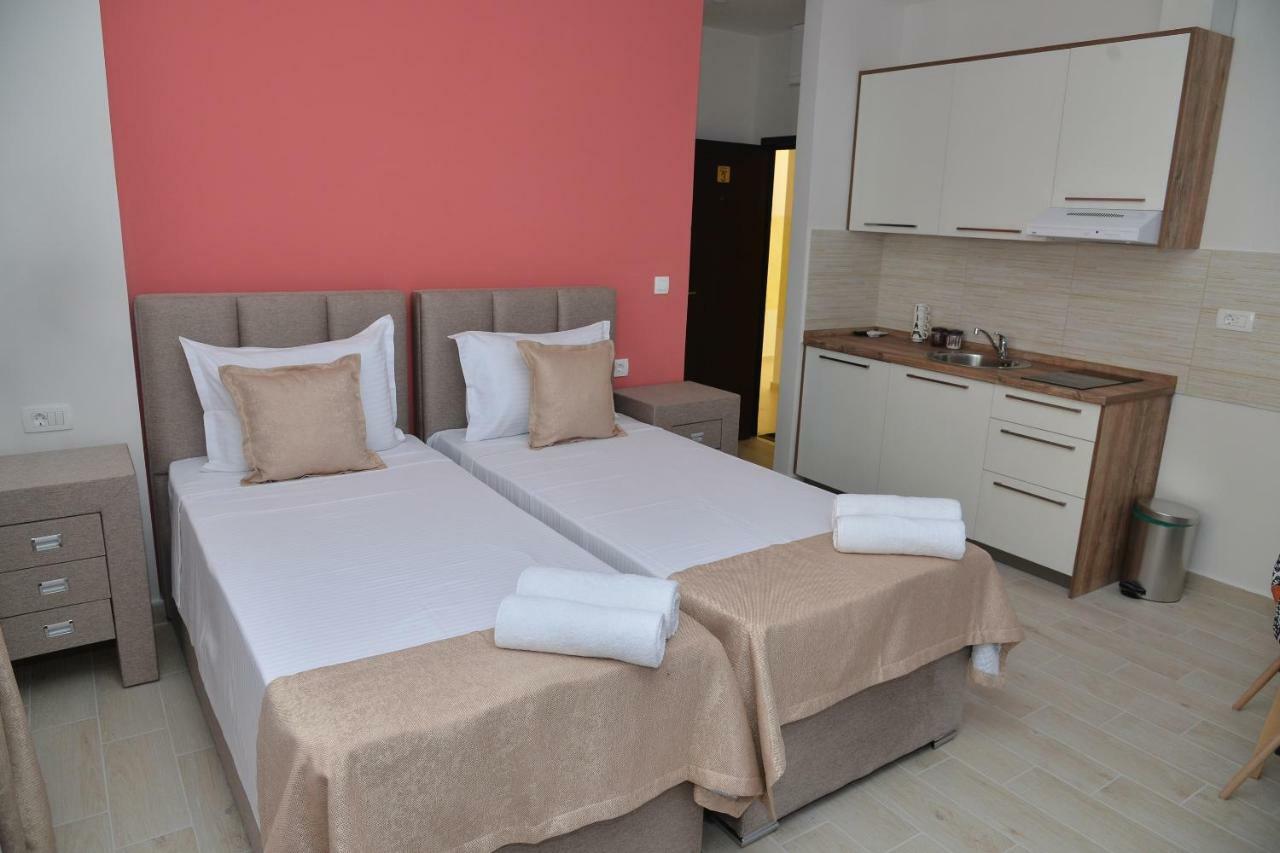 Helada Apartments Tivat Bagian luar foto