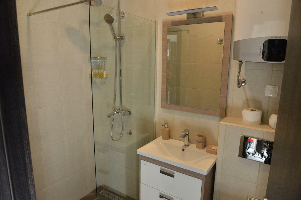 Helada Apartments Tivat Bagian luar foto