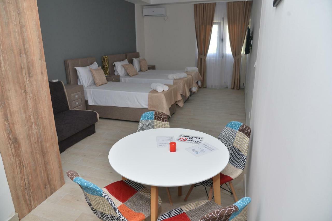 Helada Apartments Tivat Bagian luar foto